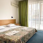 Hotel Mint Family