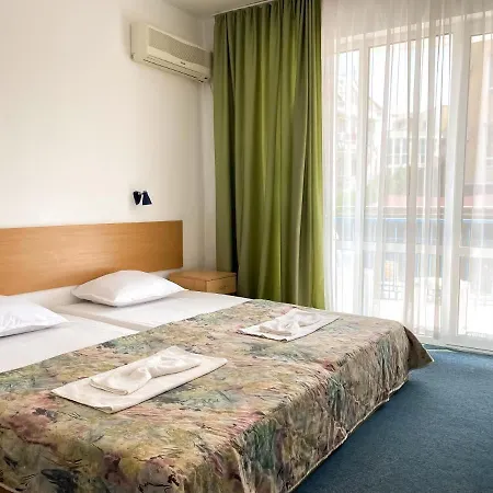 Hotel Mint Family