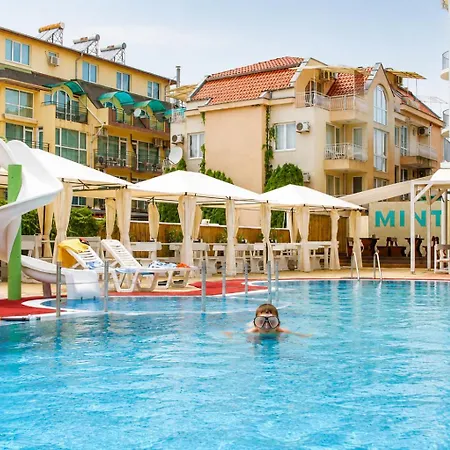 Hotel Mint Family *