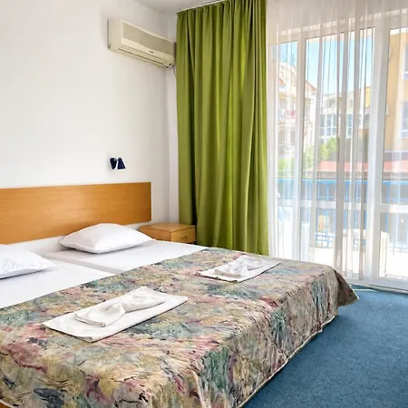 Hotel Mint Family *