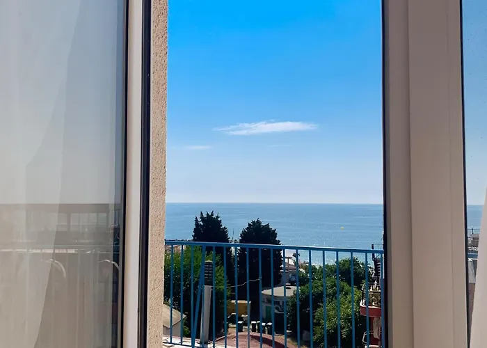 Mint Family Szálloda *